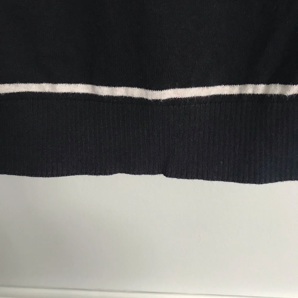 American Eagle Striped Classic Fit sweater